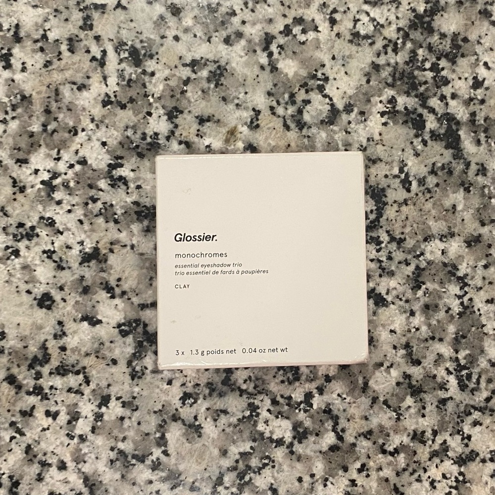 Glossier Eyeshadow Trio Monochromes Clay - Picture 8 of 11